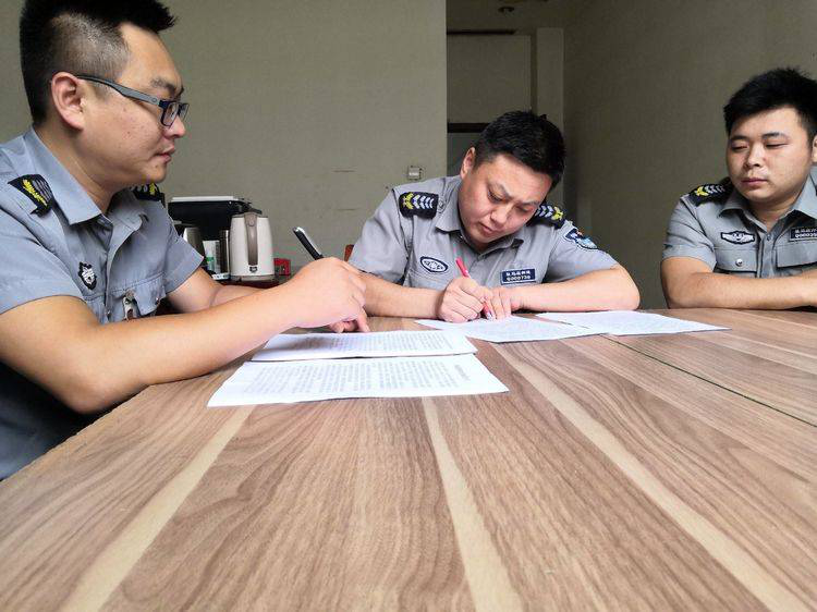 1560907879157496.png 剧1.png