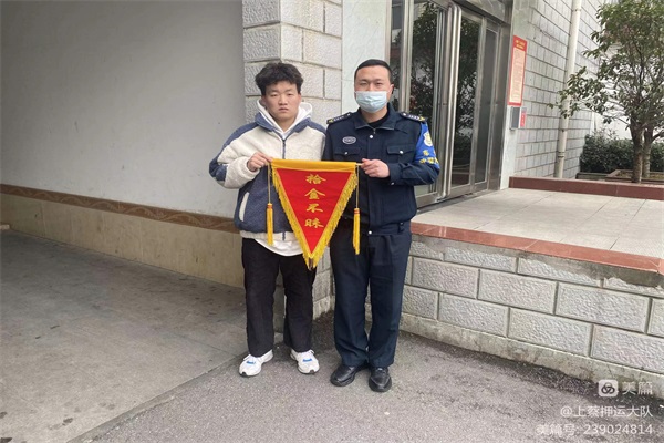 1658754036511222.jpg 寰俊剧_20220725205956.jpg