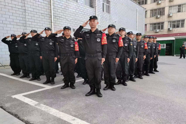 1696759421402084.jpg 寰俊剧_20231008175252.jpg