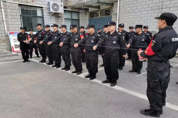 1696759449853526.jpg 寰俊剧_20231008175307.jpg