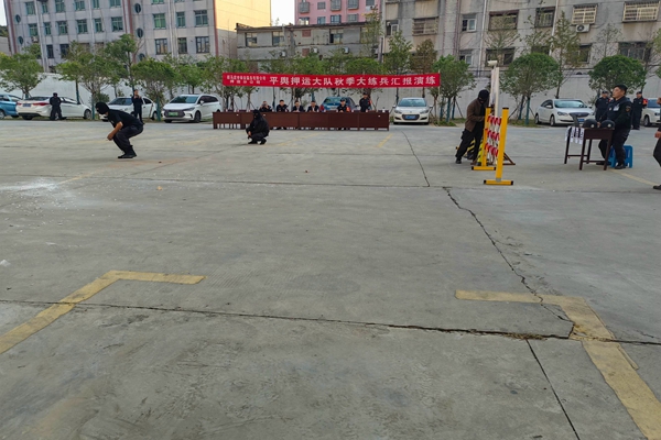 1699452281763231.jpg 寰俊剧_20110101195219.jpg