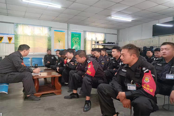 1728387176960935.jpg 寰俊剧_20241008193147.jpg