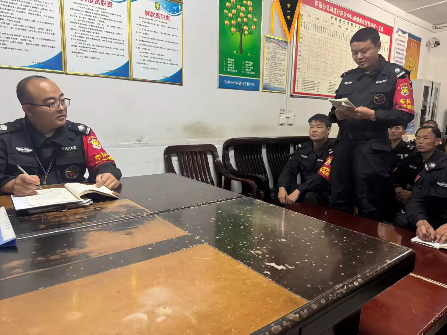 1729504973827392.jpg 1729504973827392.jpg