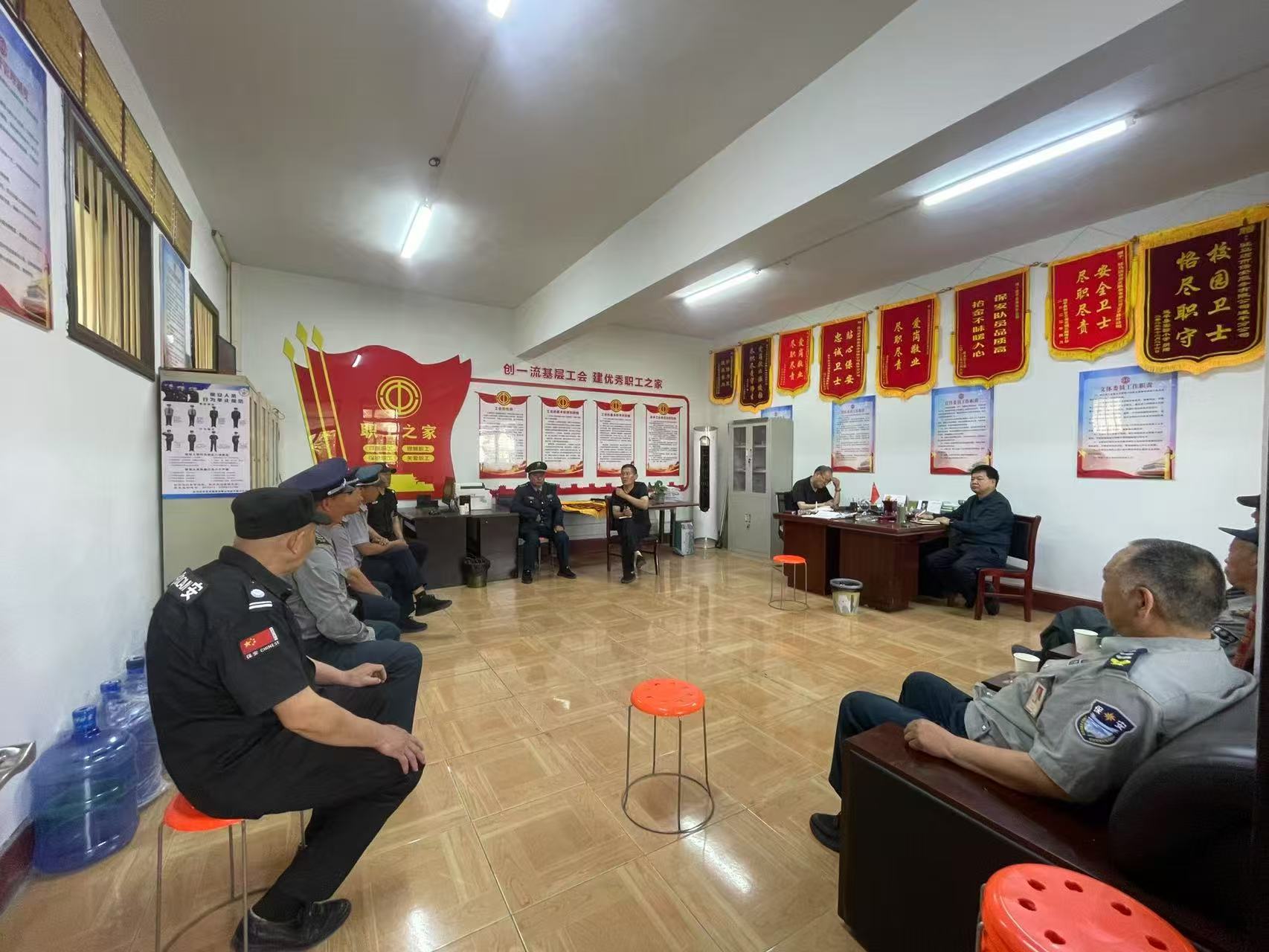 1745994187487585.jpg 1745994187487585.jpg