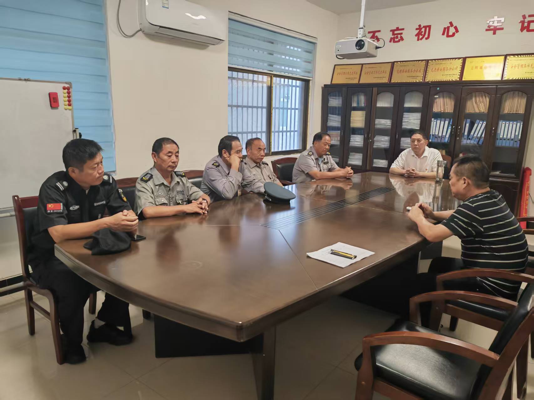 1763448809225169.jpg 1763448809225169.jpg